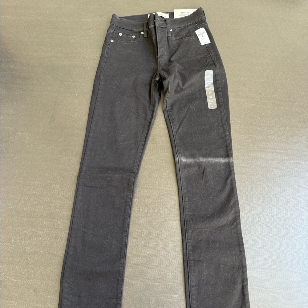 GAP Black Skinny Jeans with Sleek Design